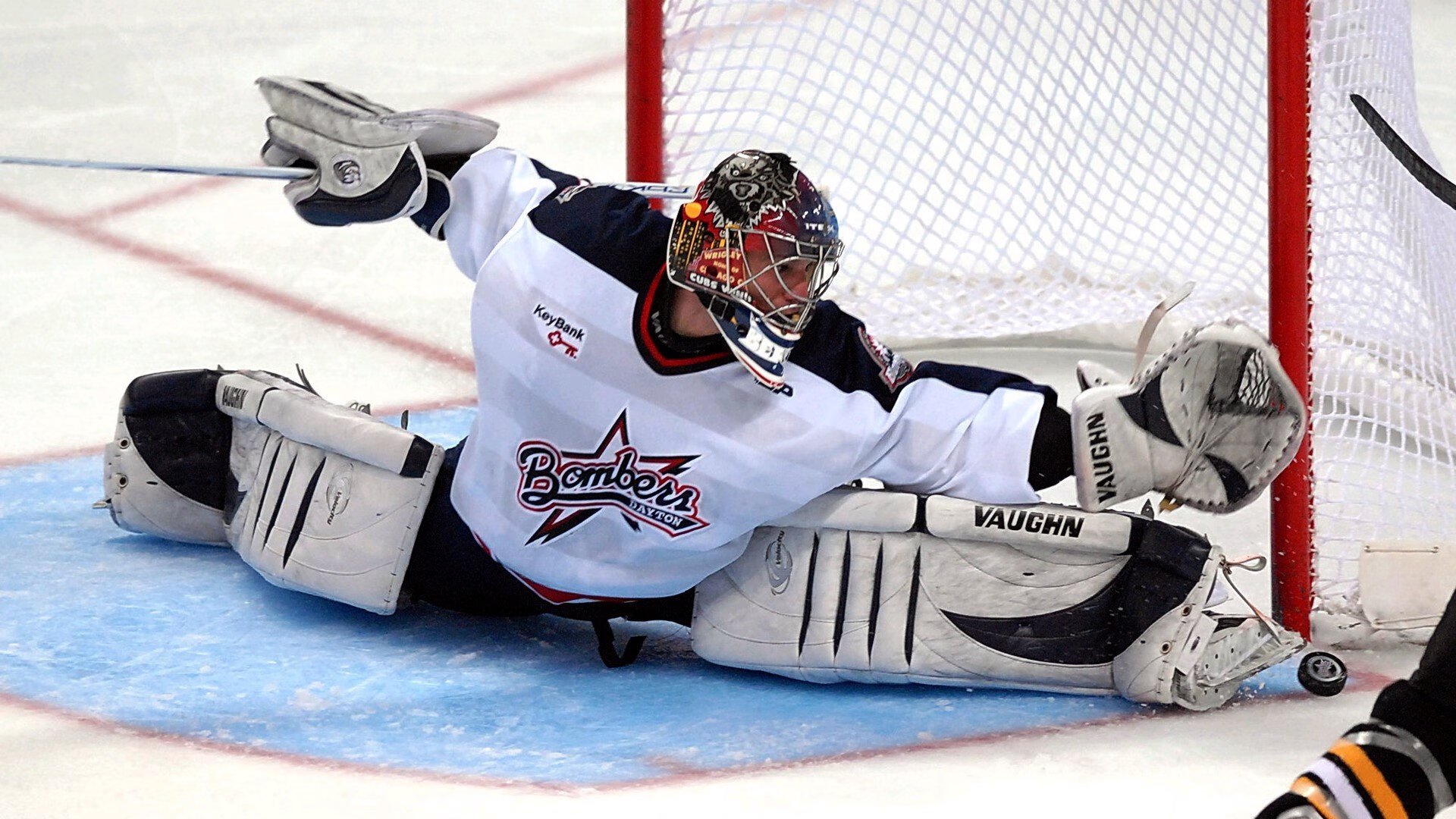 库里:每一次“火球”投篮都点燃季后赛火热激情!,库里单节23分赢火箭