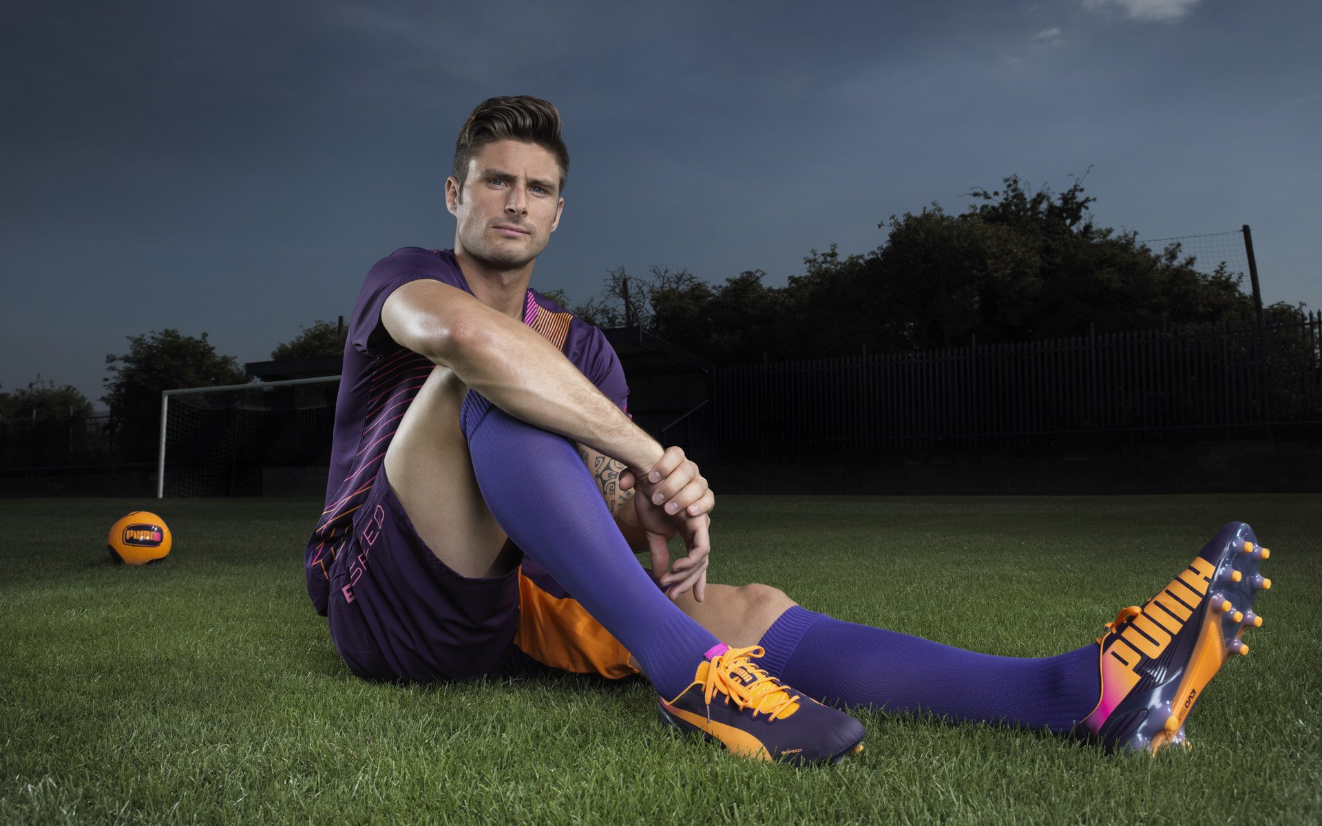 足球青训联盟扩大规模，推动青少年足球发展，青少年足球训练营简介