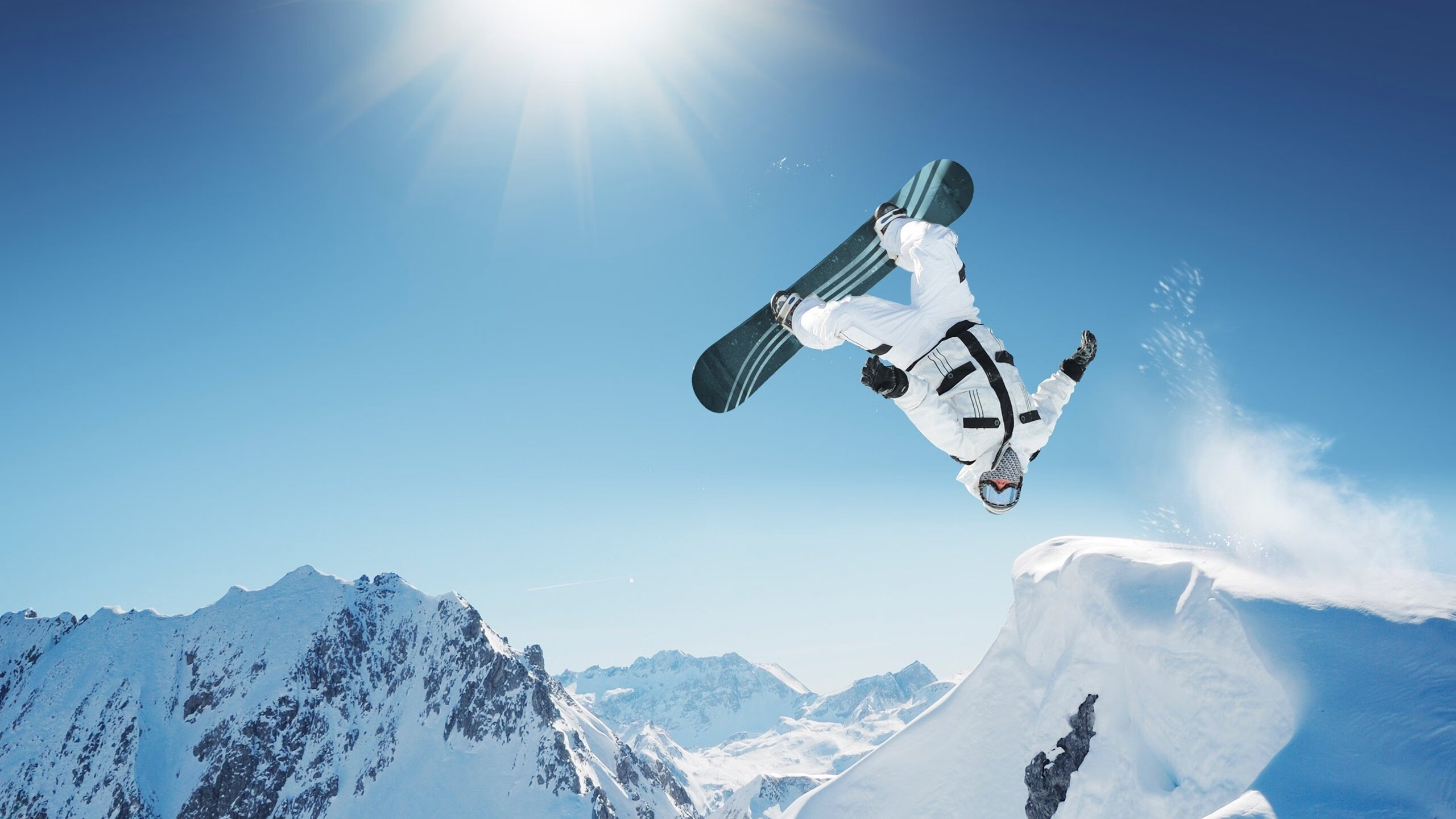 轻舟竞技赛：划破湖面的速度与激情，轻舟kvm