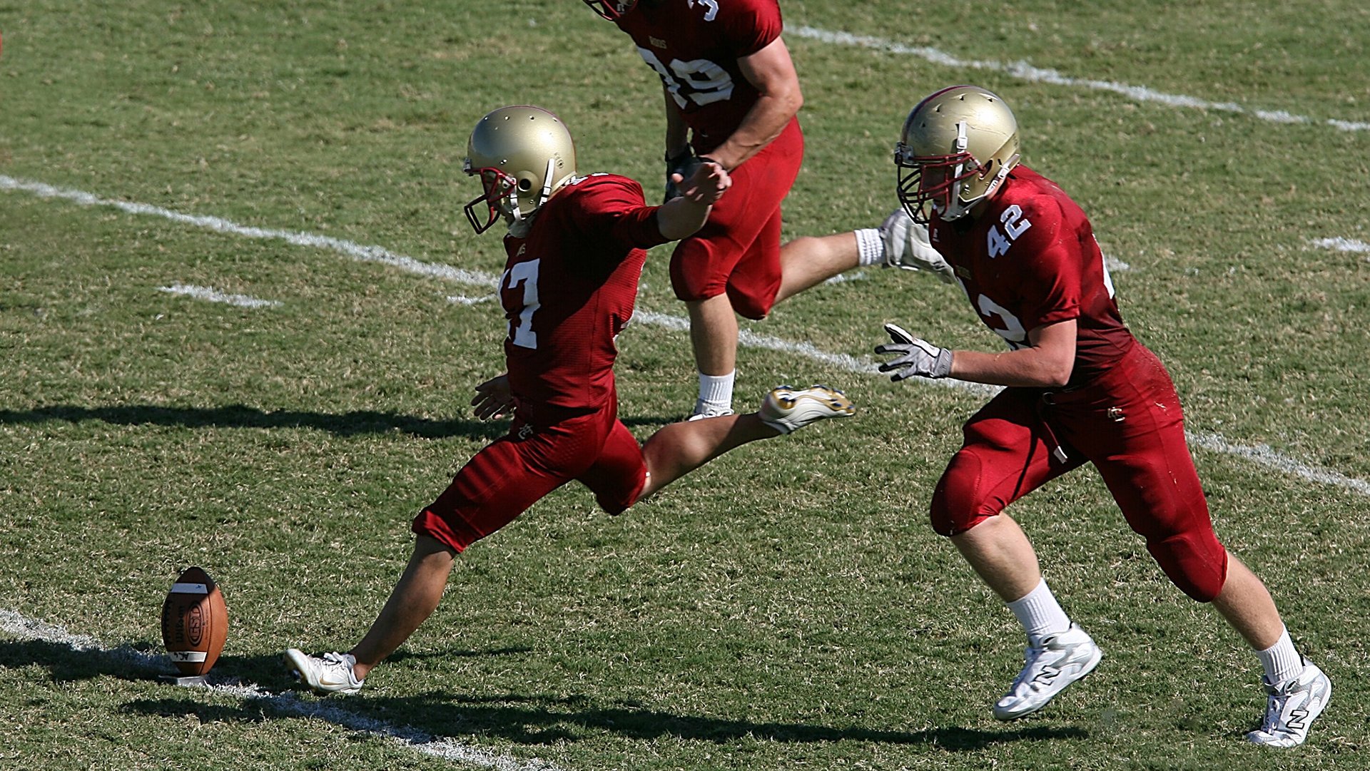青少年“梦想之路”主题公益旅程在全国多地持续展开，弘扬拼搏精神